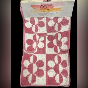& Other Stories Pink and White Bath Rug Set
